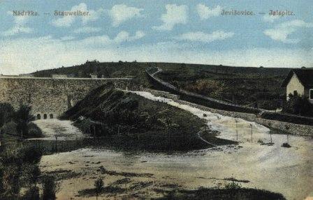 1900